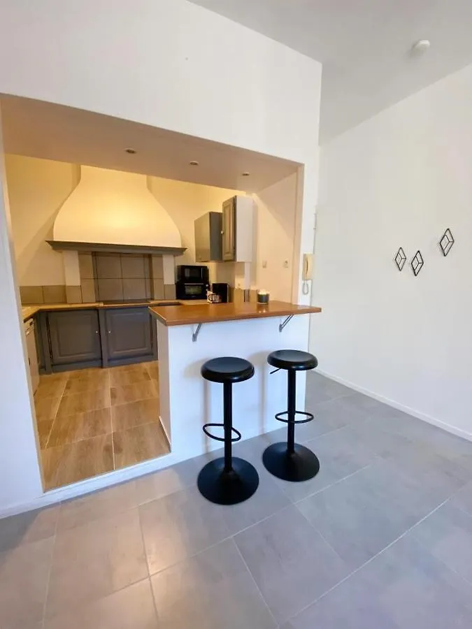 Appartement Le Mayhana - 5 Personnes - Joliette à Marseille